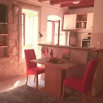 Apartman Nana Fata *