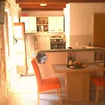 Nana Fata Apartment *